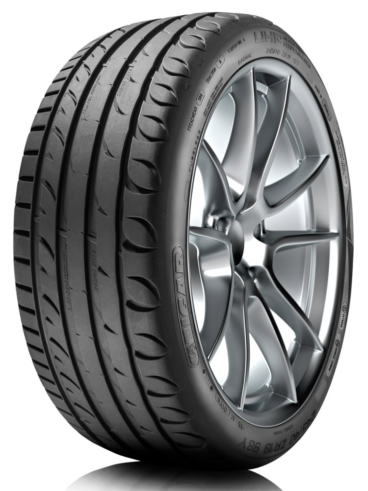 TIGAR Ultra High Performance 235/45 R18 98Y